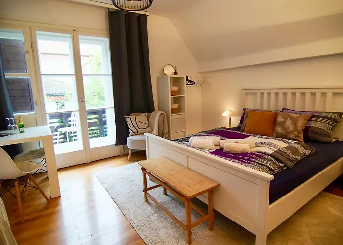 Apartment Mit Balkon Am Bergpark Kassel